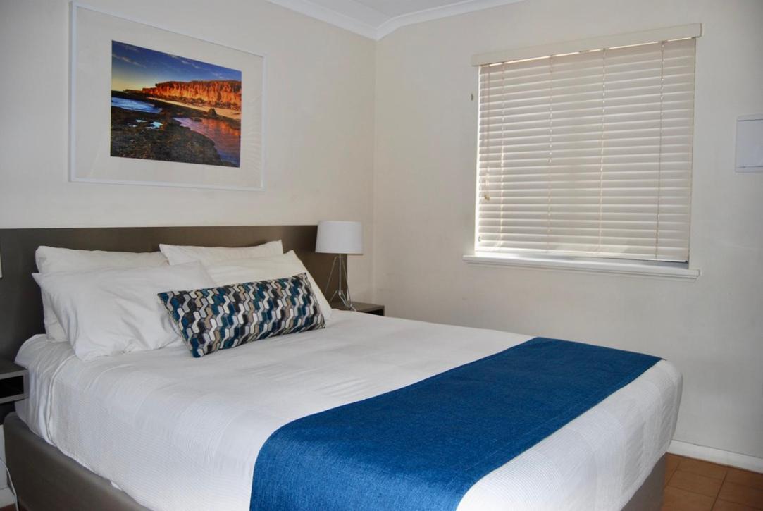 Coral Coast Tourist Park Hotel Carnarvon Bagian luar foto