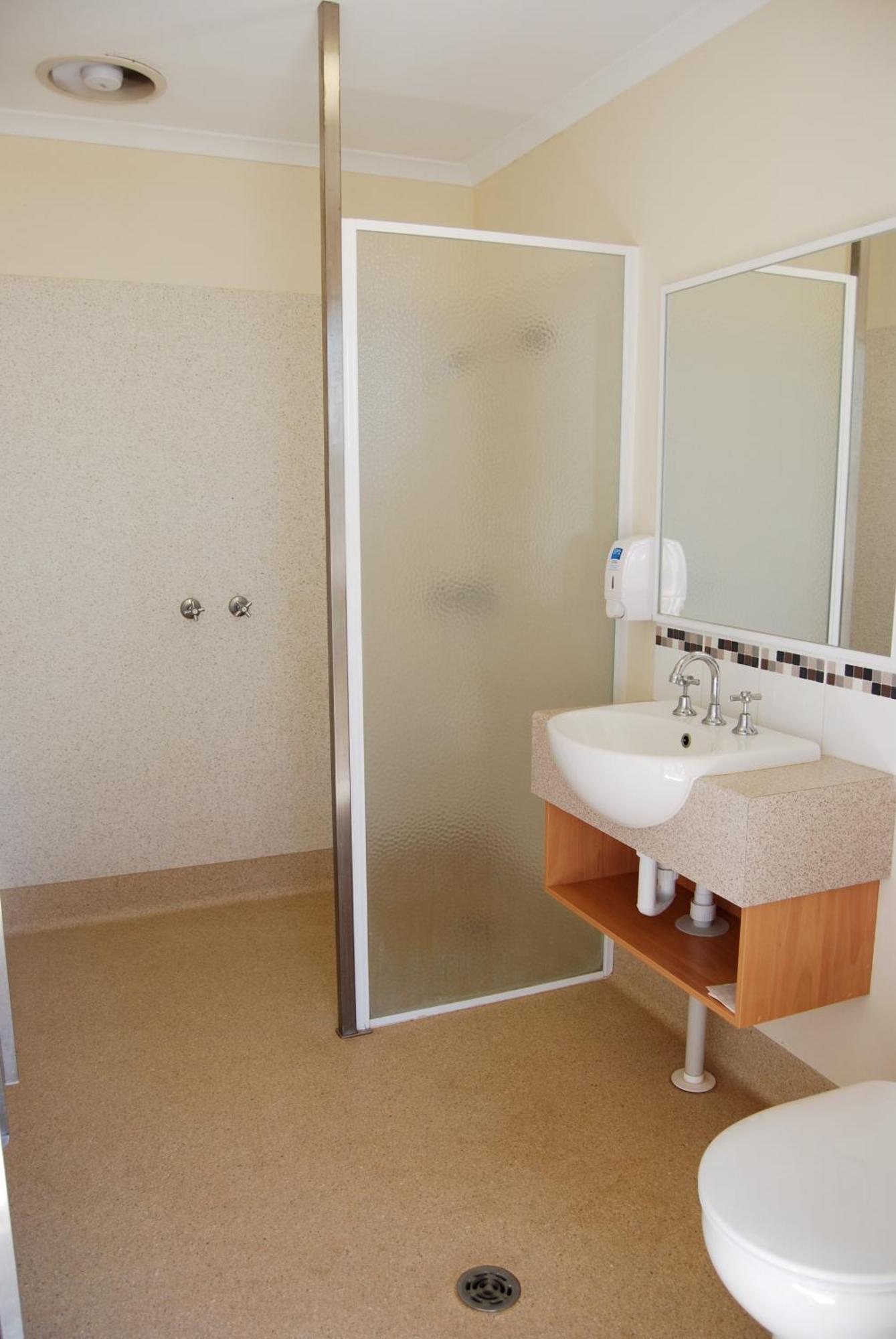 Coral Coast Tourist Park Hotel Carnarvon Bagian luar foto