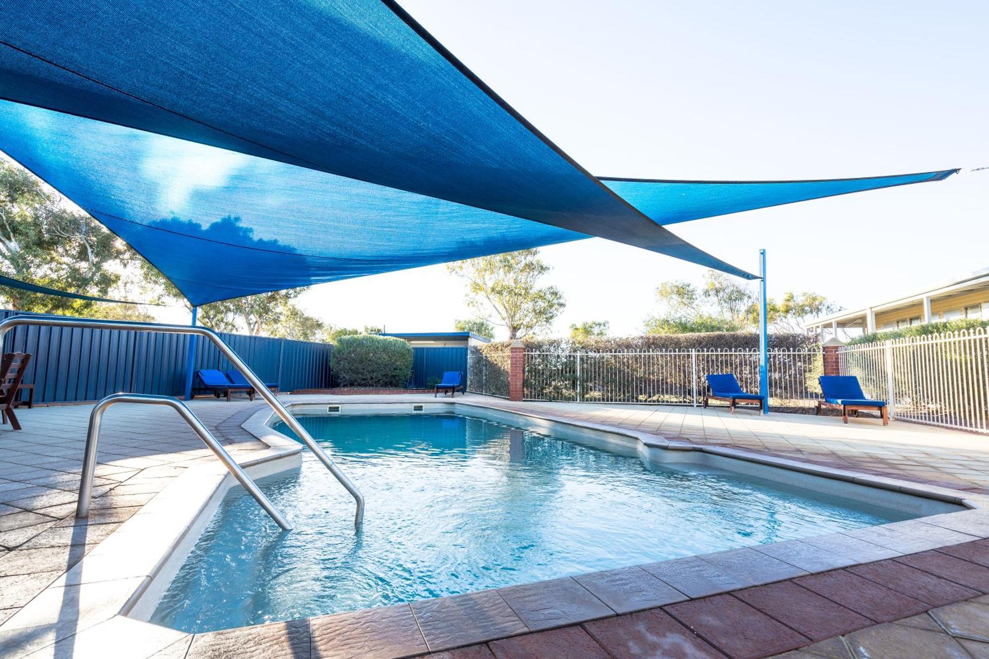 Coral Coast Tourist Park Hotel Carnarvon Bagian luar foto